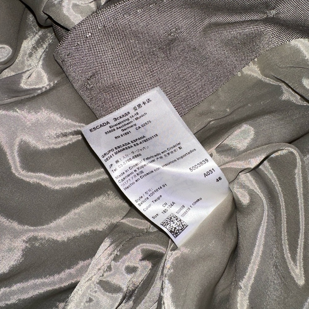 Escada Wool Blend Ruffle Button Up Blazer Jacket - Picture 5 of 5